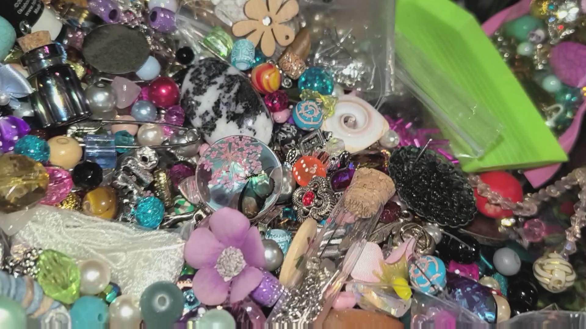 Bead scoop!