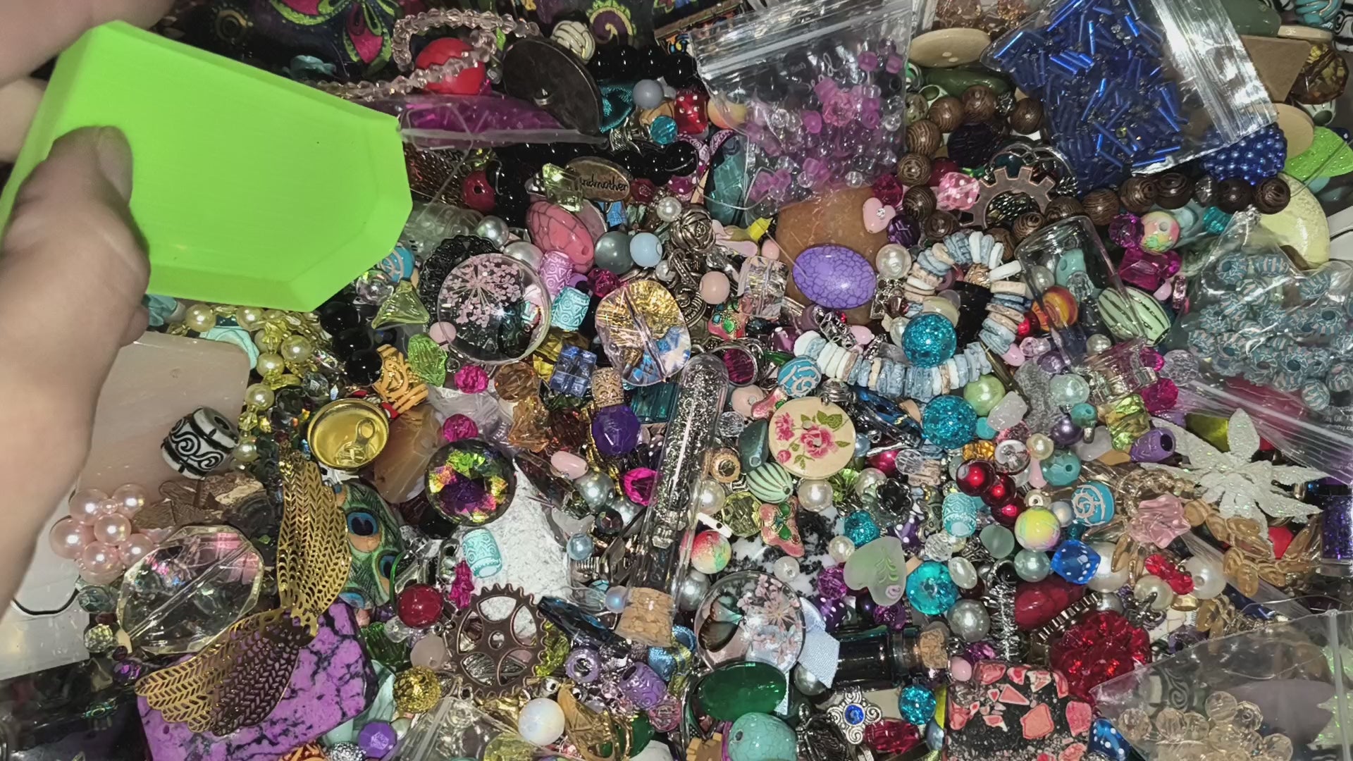 Bead scoop!